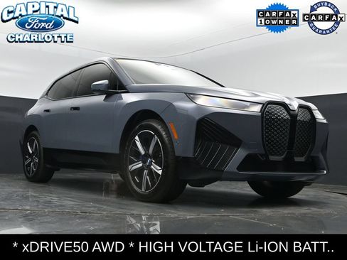 Used 2023 BMW iX xDrive50 w/ Sport Package AWD/4WD image 19