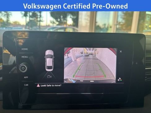 Certified 2025 Volkswagen Jetta Sport image 21