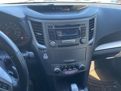 Used 2013 Subaru Outback 2.5i Premium w/ All-Weather Pkg AWD/4WD image 11