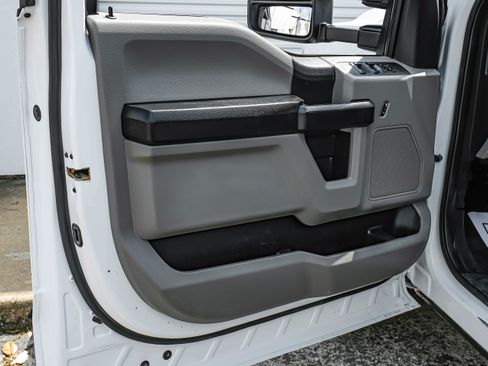 Used 2019 Ford F350 XL w/ Power Equipment Group image 39