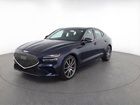 Used 2025 Genesis G70 2.5T image 3