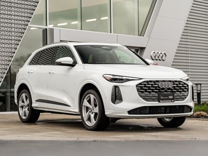 Certified 2025 Audi Q5 Premium w/ Premium Plus