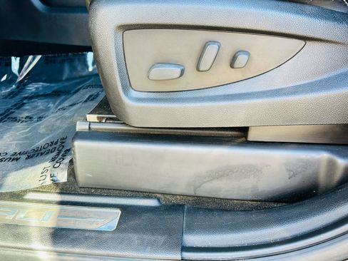 Used 2015 GMC Yukon XL Denali w/ Premium Package image 19