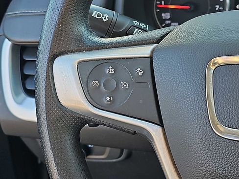 Used 2022 GMC Terrain SLE w/ Driver Convenience Package image 21