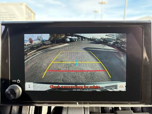 Used 2023 Toyota RAV4 XLE image 17