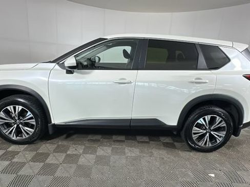 Used 2023 Nissan Rogue SV AWD/4WD image 5
