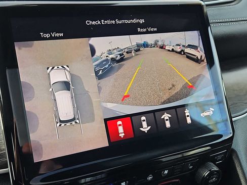 Used 2024 Jeep Grand Cherokee L Limited w/ Luxury Tech Group II image 16