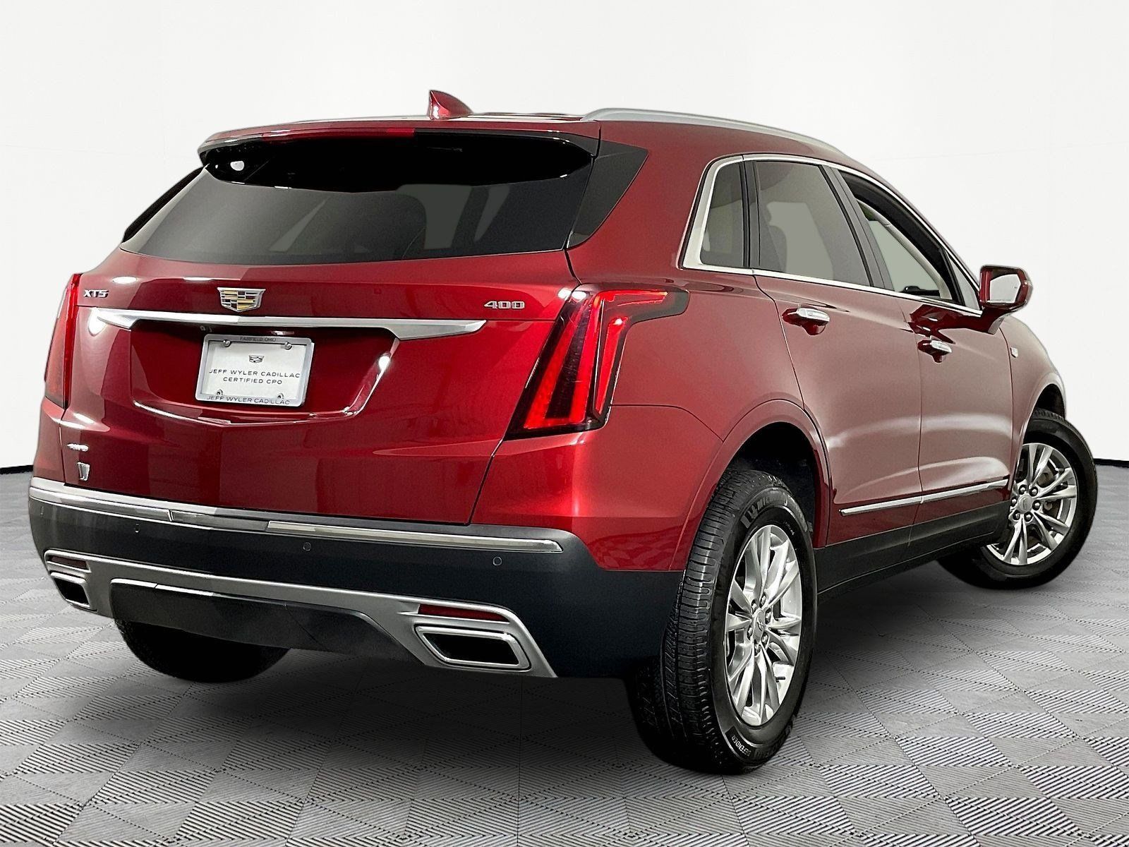 Used 2020 Cadillac XT5 Premium Luxury AWD/4WD image 6