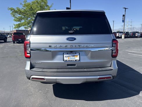 Used 2023 Ford Expedition Limited AWD/4WD image 6