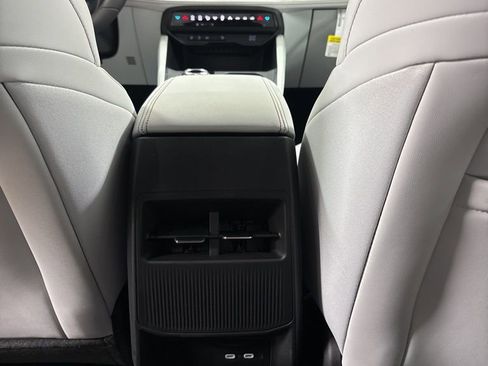 New 2026 Jeep Cherokee Limited AWD/4WD image 22