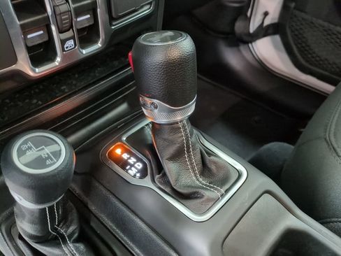 Used 2023 Jeep Wrangler Sahara image 14