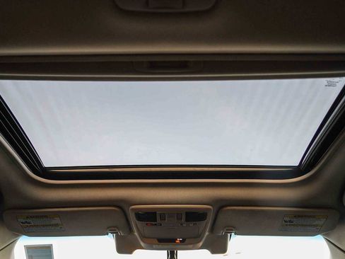 Used 2019 Subaru Outback 2.5i Limited w/ Popular Package #2 image 16