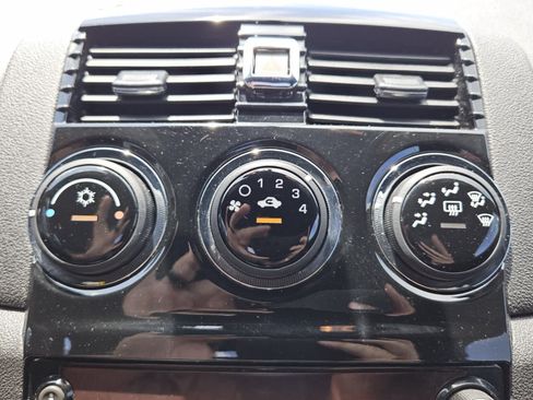 Used 2008 Saturn Sky RWD image 8