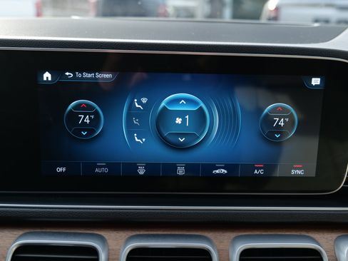 Used 2021 Mercedes-Benz GLE 350 4MATIC w/ AMG Line Exterior image 32