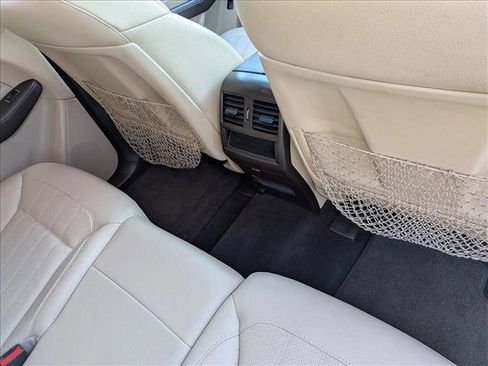 Certified 2016 Mercedes-Benz GLE 350 4MATIC image 17