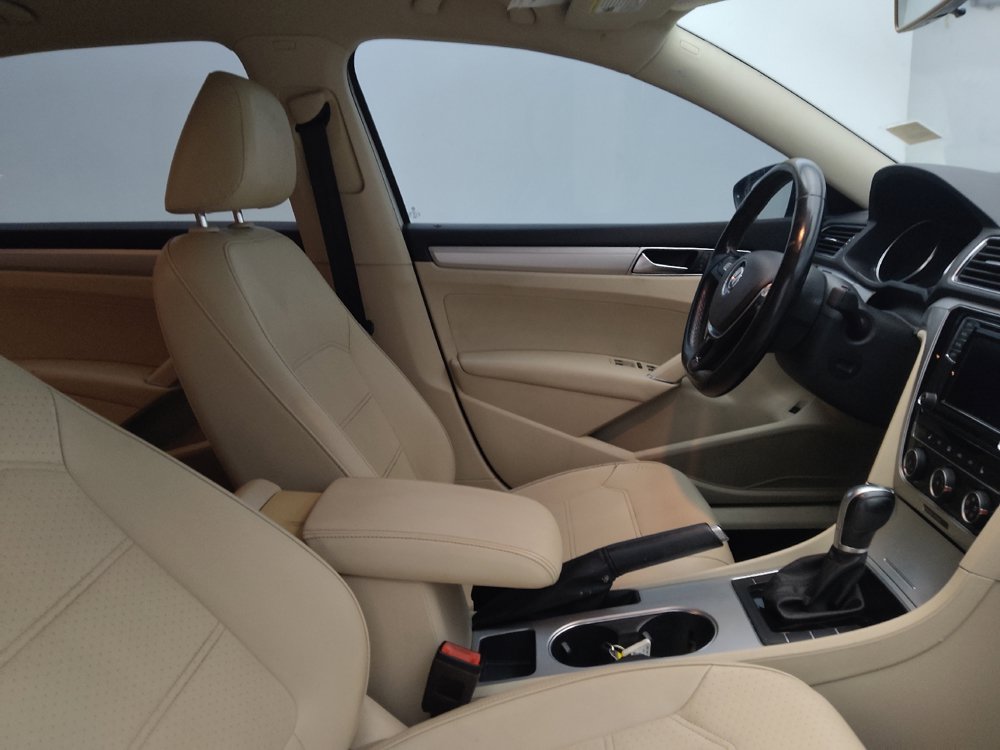 Used 2019 Volkswagen Passat 2.0T Wolfsburg FWD image 21