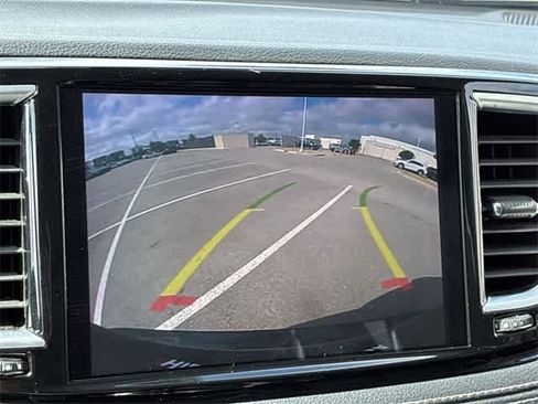 Used 2023 Chrysler Pacifica Limited image 32