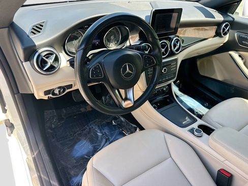 Used 2015 Mercedes-Benz CLA 250 image 9