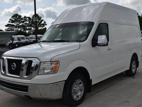 Used 2012 Nissan NV 2500 SV image 3