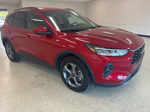 Used 2025 Ford Escape ST-Line Select image 3