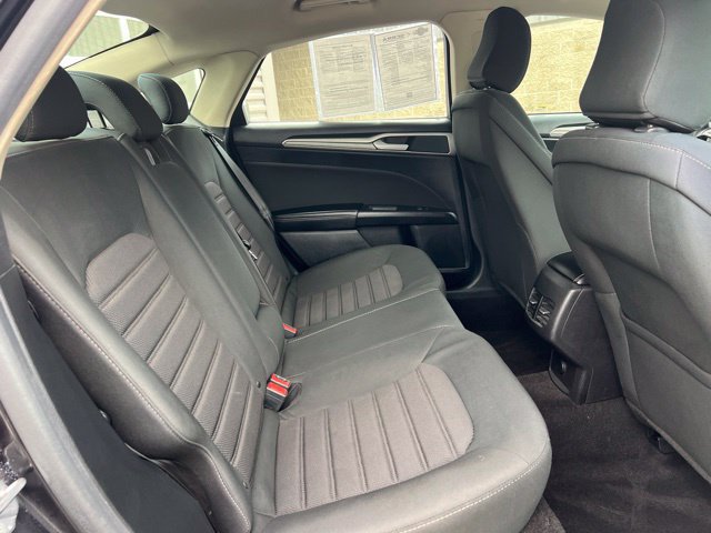 Used 2020 Ford Fusion SE FWD image 13