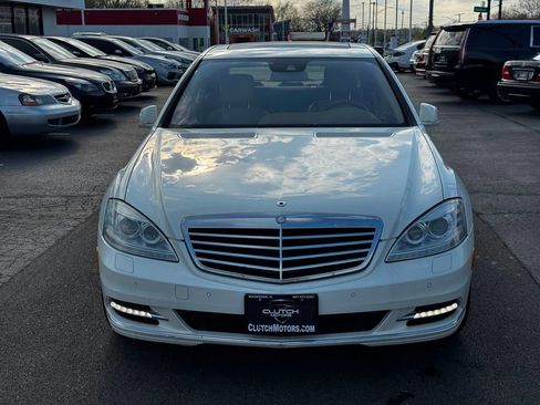 Used 2011 Mercedes-Benz S 550 4MATIC image 2