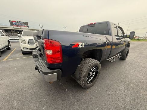 Used 2011 Chevrolet Silverado 2500 LTZ w/ LTZ Plus Package AWD/4WD image 3