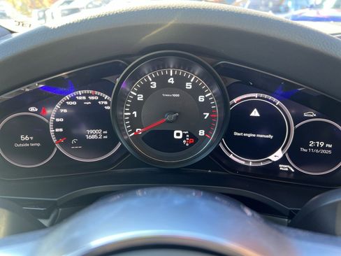 Used 2022 Porsche Cayenne S Platinum image 17