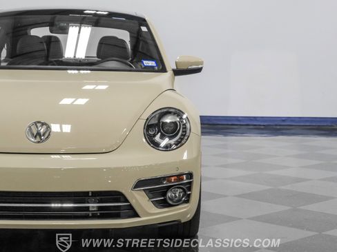 Used 2019 Volkswagen Beetle 2.0T Final Edition SEL image 19