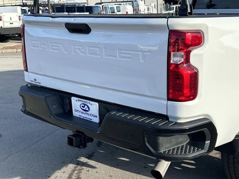 Used 2022 Chevrolet Silverado 2500 Custom image 12