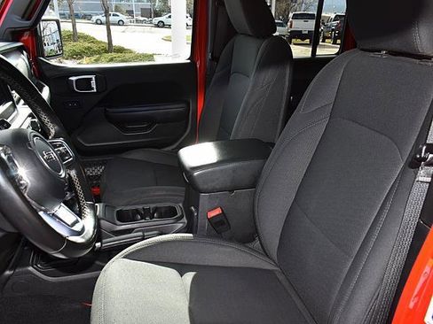 Used 2020 Jeep Gladiator Sport w/ Quick Order Package 24S image 12