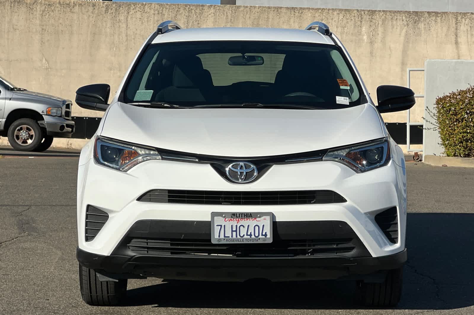 Used 2016 Toyota RAV4 LE AWD/4WD image 10