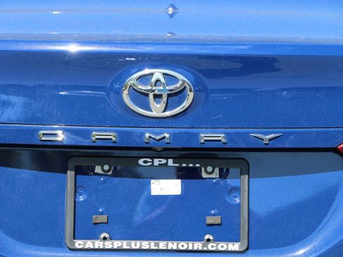 Used 2024 Toyota Camry XLE image 5