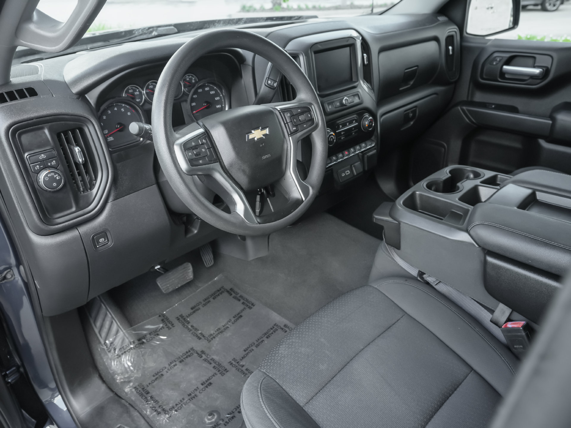 Used 2021 Chevrolet Silverado 1500 Custom w/ Safety Confidence Package RWD image 2