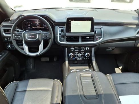 Used 2023 GMC Yukon XL SLT w/ SLT Premium Package AWD/4WD image 8