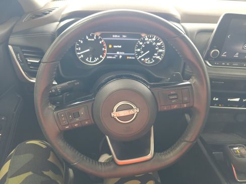 Used 2023 Nissan Rogue SV w/ SV Premium B Package AWD/4WD image 5
