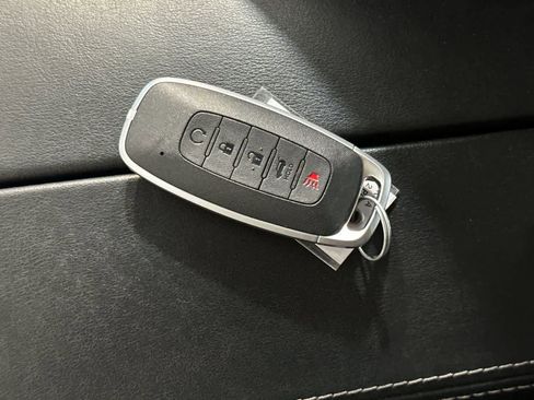 Certified 2024 Nissan Rogue SV image 28