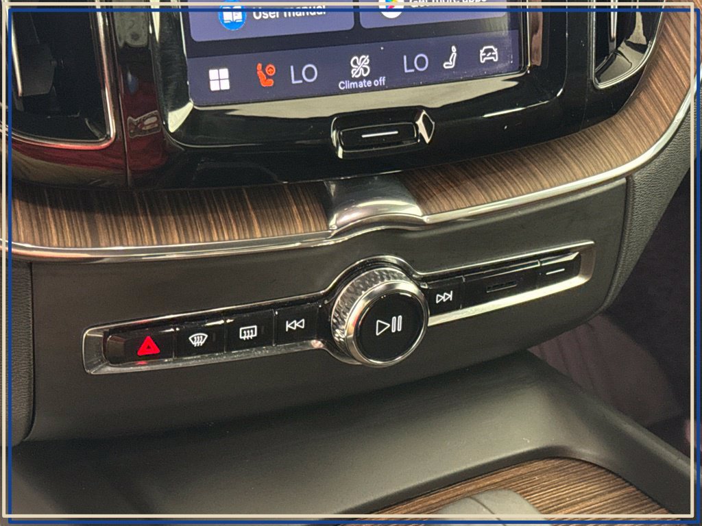 Used 2022 Volvo XC60 T8 Inscription Expression w/ Advanced Package AWD/4WD image 24