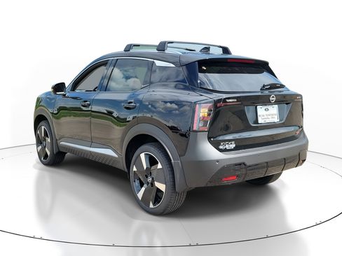 New 2025 Nissan Kicks SR image 3