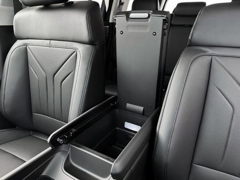 New 2025 Hyundai Santa Fe SEL image 18