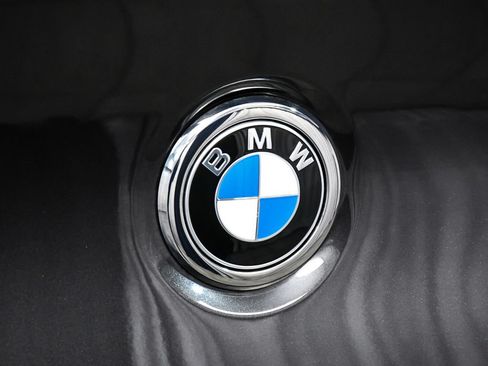 Used 2025 BMW X4 xDrive30i AWD/4WD image 90
