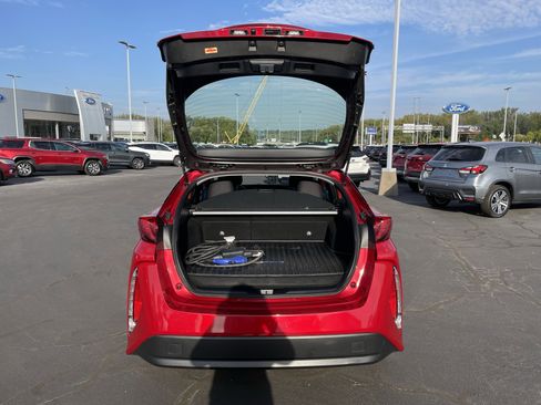 Used 2020 Toyota Prius Prime LE image 5