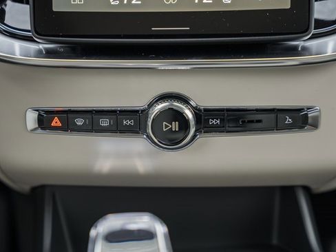 New 2026 Volvo XC90 B6 Ultra w/ Lounge Package image 23