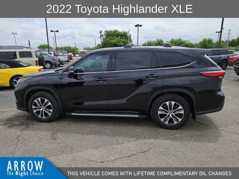 Used 2022 Toyota Highlander XLE FWD image 7