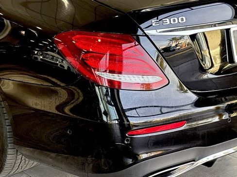Used 2017 Mercedes-Benz E 300 E 300 image 5