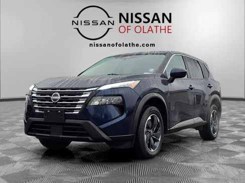 Certified 2025 Nissan Rogue SV image 1