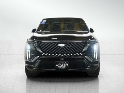 Used 2026 Cadillac Vistiq Luxury image 8