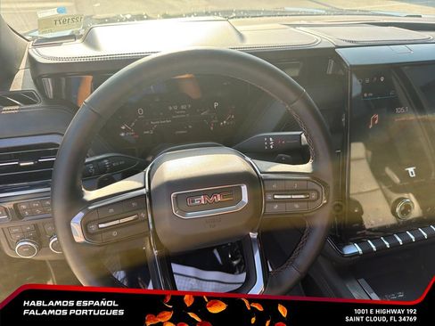 Used 2026 GMC Yukon XL AT4 AWD/4WD image 18