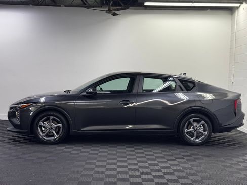 Used 2025 Kia K4 FWD image 3