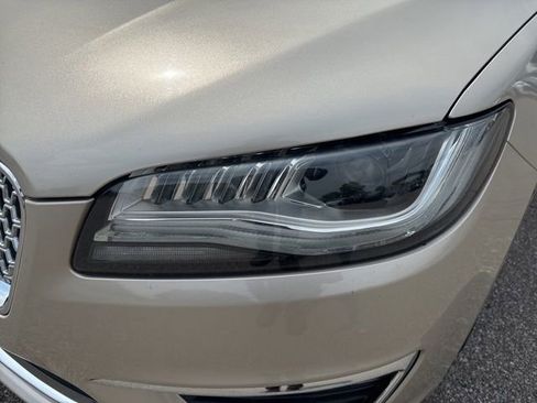 Used 2017 Lincoln MKZ Premiere FWD image 9